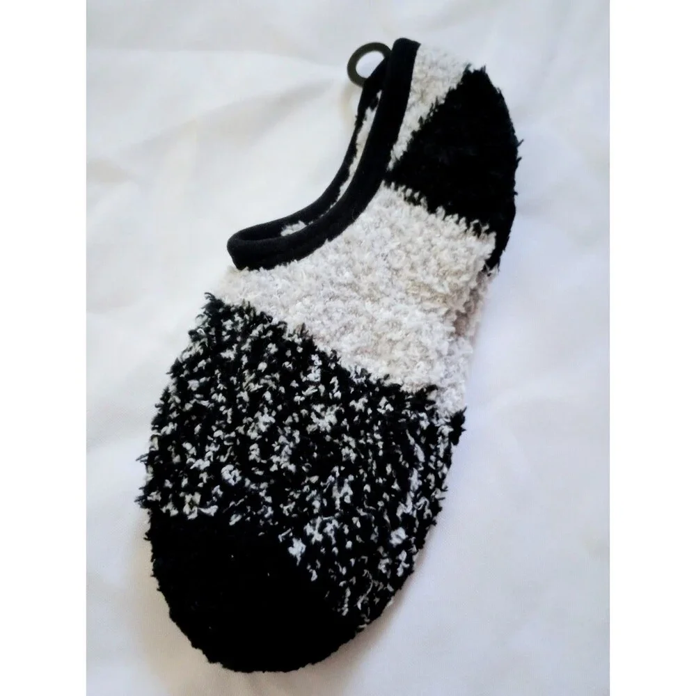 NWT West Loop Black / White Striped Fuzzy Ankle No Show Socks sz 4-10 Womens